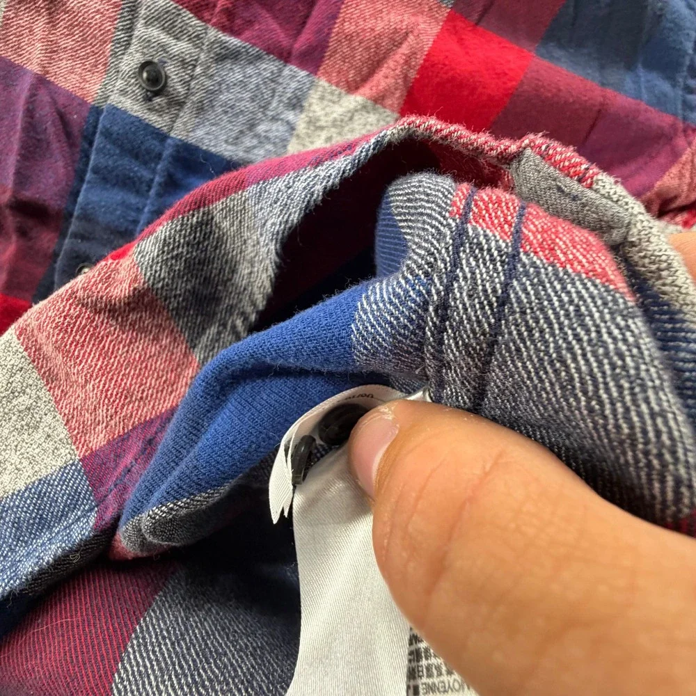 Banana Republic Mens Grant Fit Luxe Flannel Plaid Button Down Shirt Red Blue S